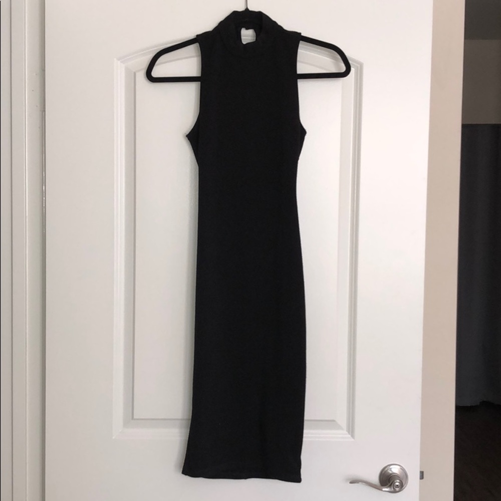 Black Body-con Midi Dress With Back Cut-outs